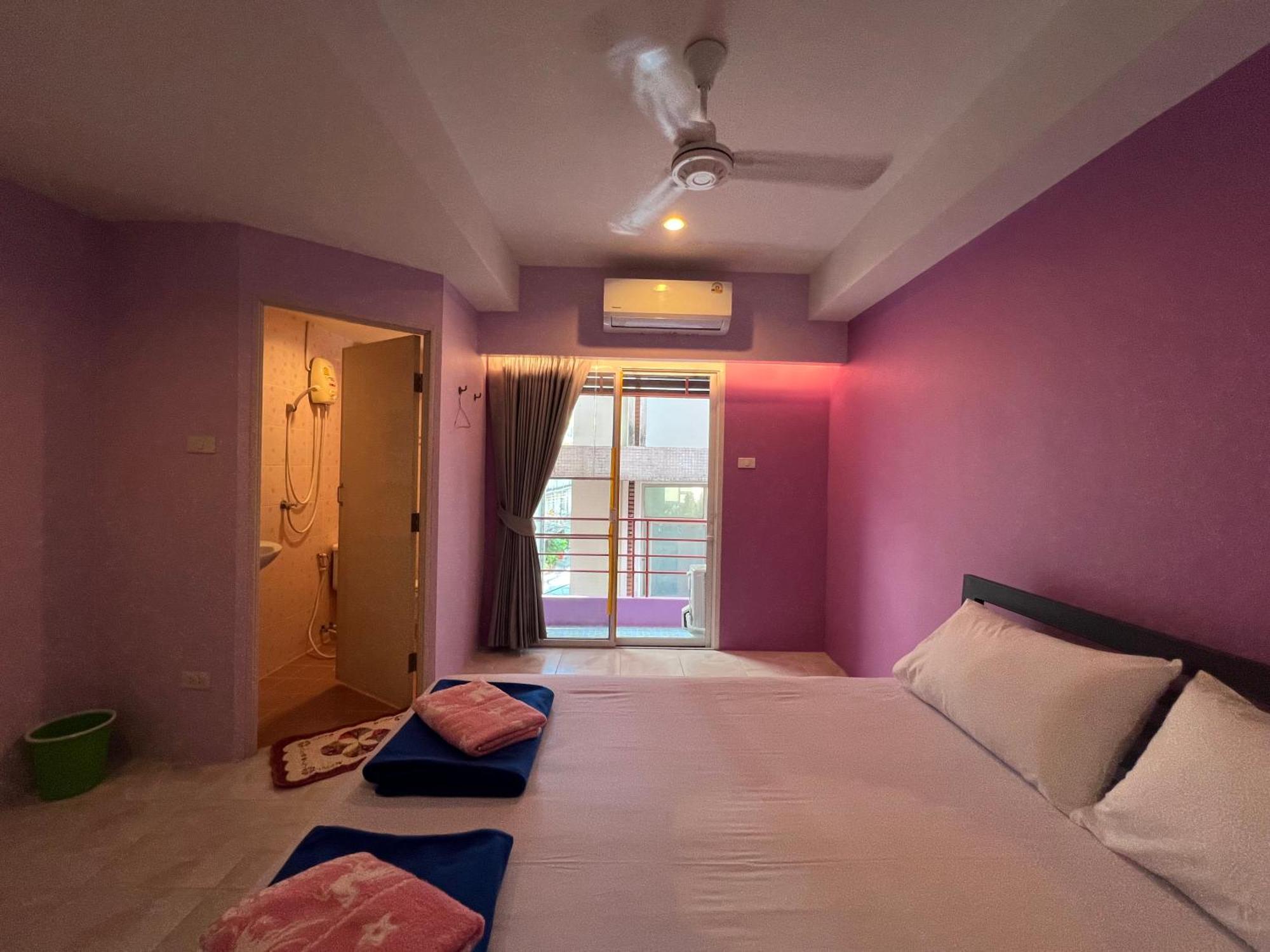 Bonita House Hotel Банкок Екстериор снимка