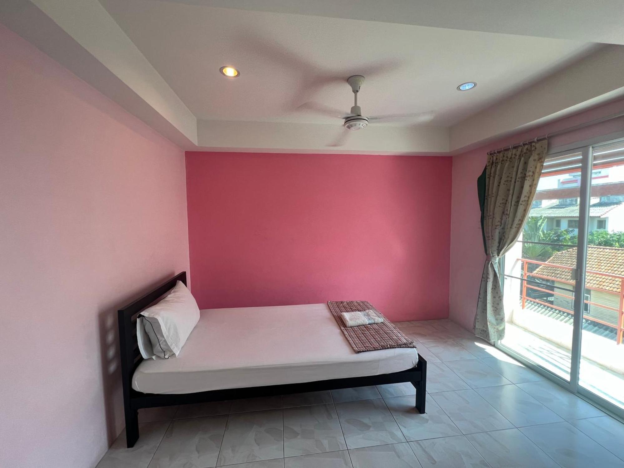 Bonita House Hotel Банкок Екстериор снимка
