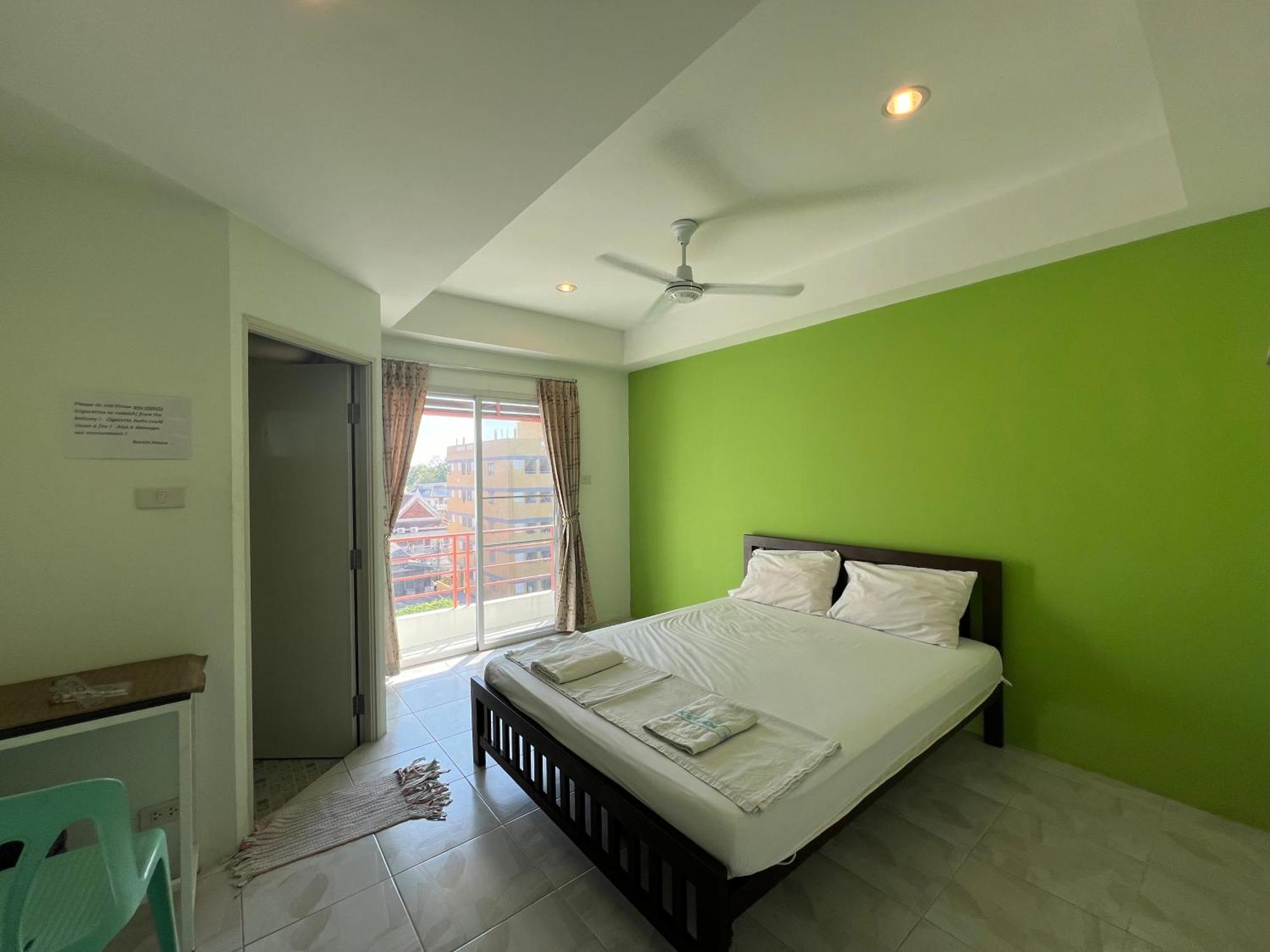 Bonita House Hotel Банкок Екстериор снимка
