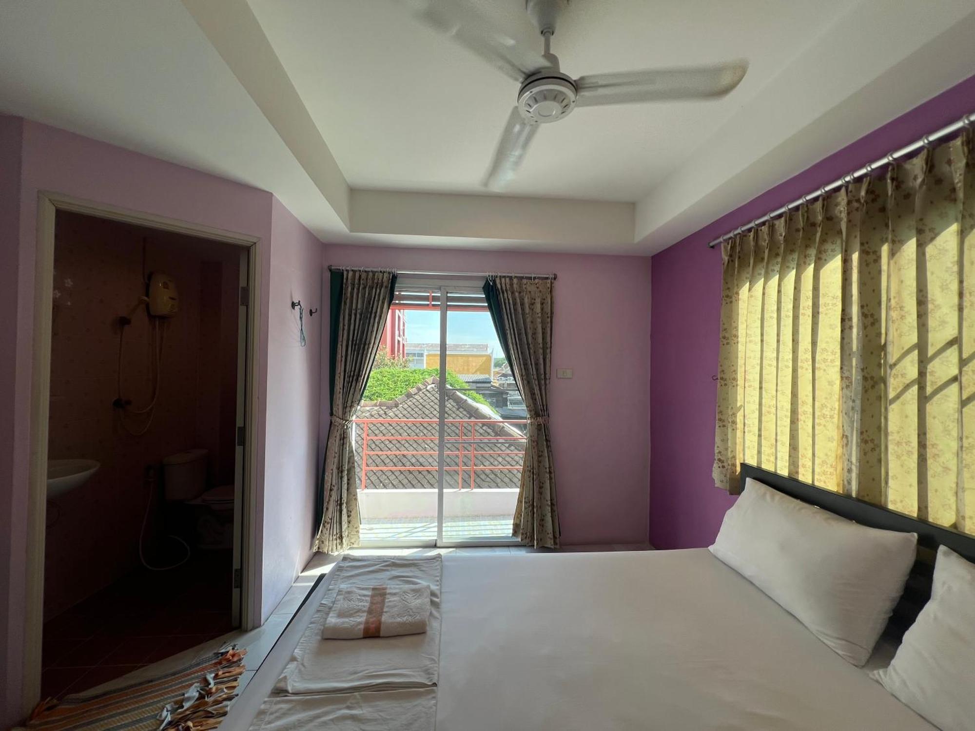 Bonita House Hotel Банкок Екстериор снимка