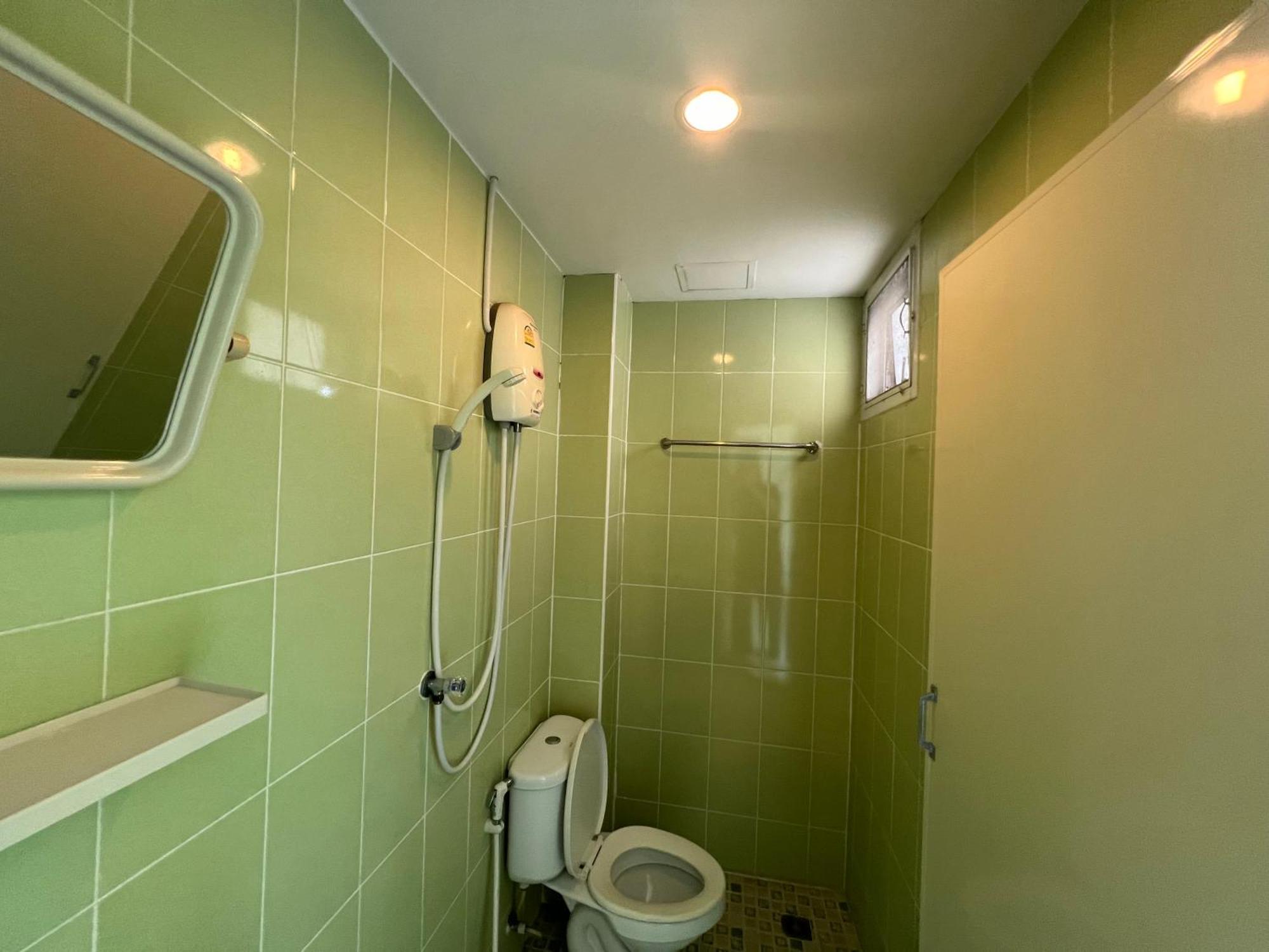 Bonita House Hotel Банкок Екстериор снимка