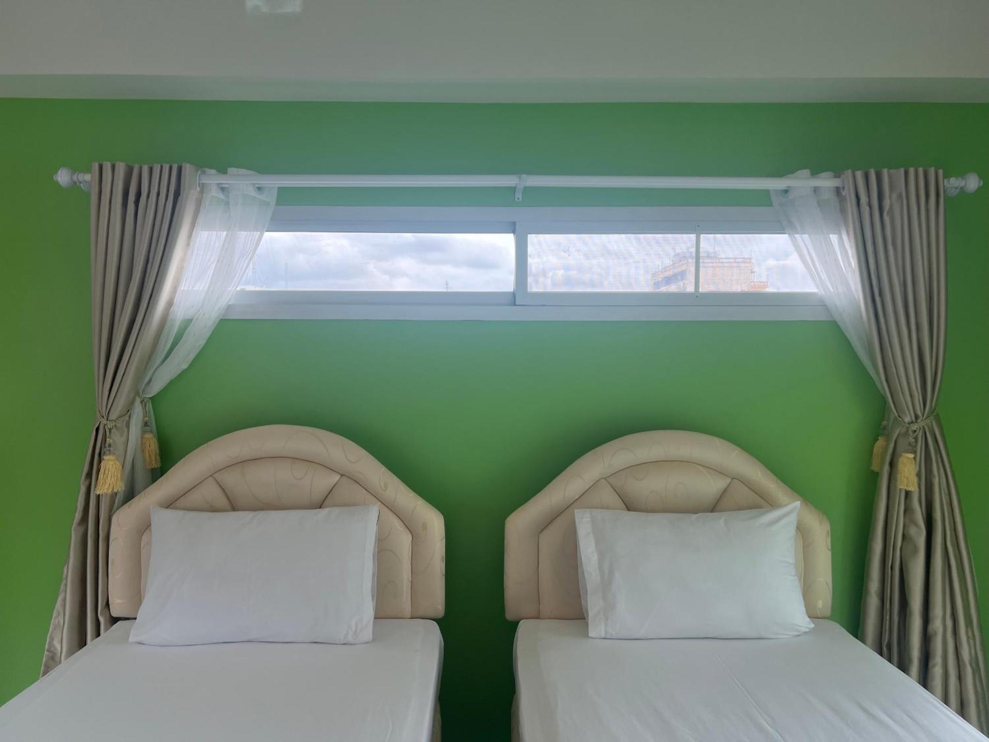 Bonita House Hotel Банкок Екстериор снимка